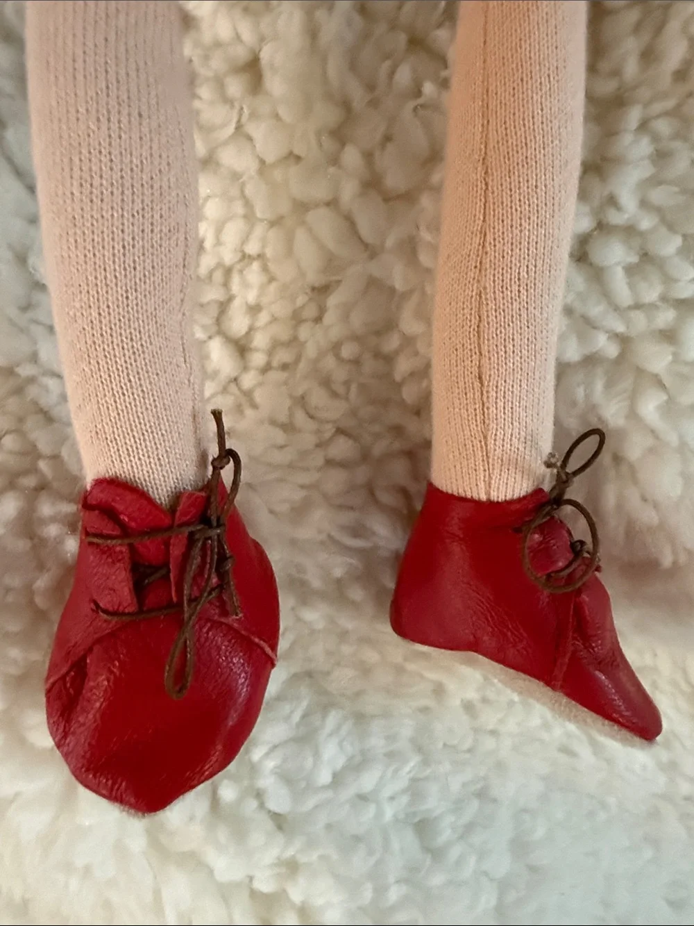 Hazel Village FERN Cloth Doll (xMon Petit Shoes) - Picture 3 of 6
